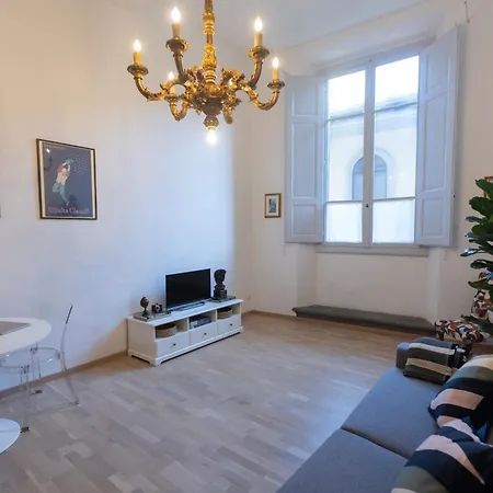 Apartament Palazzo Fioravanti In Centro A